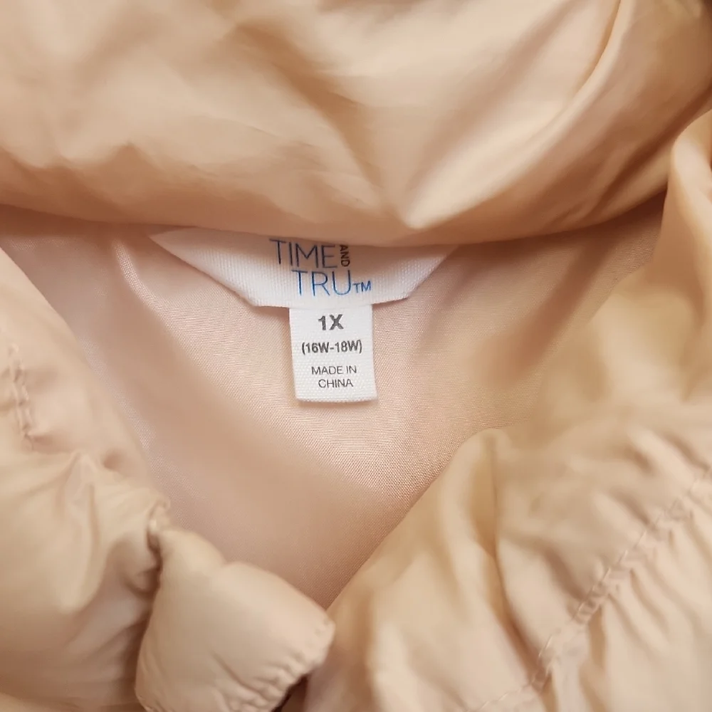 Time And Tru Puffer Jacket - Picture 2 of 4